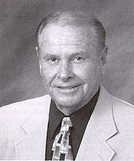 Theosophical Society - Robert Bonnell A lifetime fellow of the Theosophical Society in America, Robert Bonnell has been a lecturer and writer on esoteric themes for over 50 years. He is President and Program Chairman for the Long Beach Theosophical Society and has held these posts for the greater part of 45 years. In addition to his work with the Long Beach Theosophical Society, Robert served on the Board of Directors of the Theosophical Society in America for six years (1996-2002).